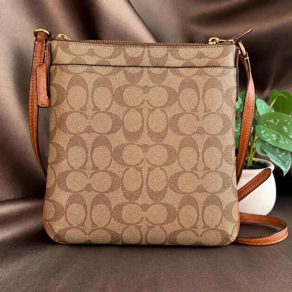 Coach File Crossbody EUC 10x9